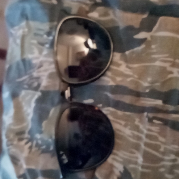 RayBan Accessories Nwotrayban Rb4717 Erika Polarized Sunglasses